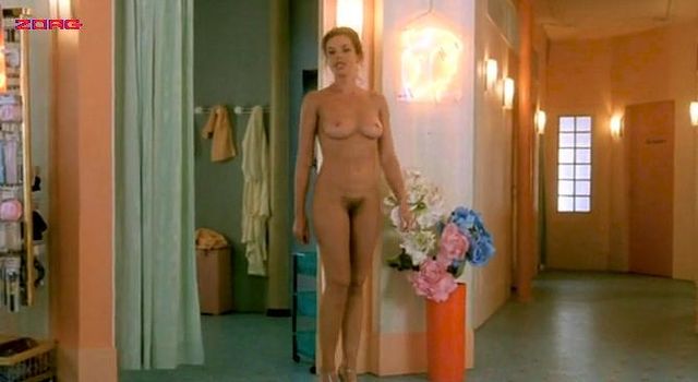 Голая Клер Небу, сексапильная Одри Тоту и голая Элен Фийере - Салон красоты «Венера» (1999)