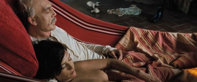 Голая Марсела Мар -  Любовь во время холеры (2007)