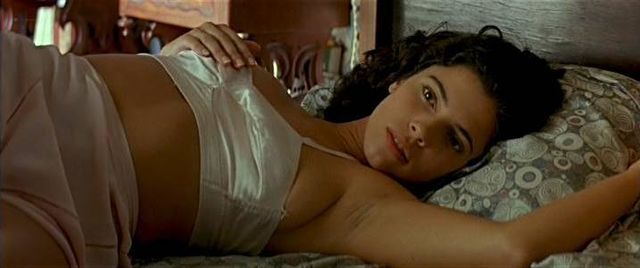 Сексуальная Марибель Верду и не менее сексуальная Пенелопой Крус, а также голая Ариадна Гиль - Прекрасная эпоха (1992)