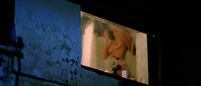 Голая Майвенн Ле Беско и сексапильная Сесиль де Франс - Кровавая жатва (2003)