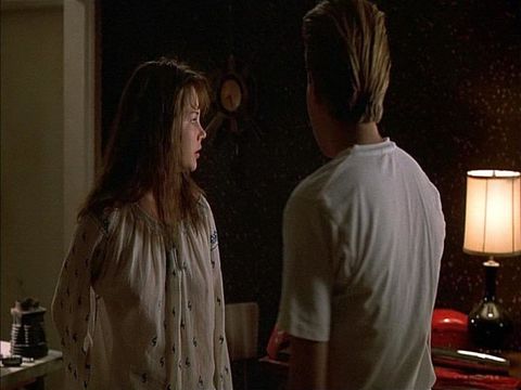 Сексуальная Мишель Уильямс и Хлоя Севиньи - Если эти стены могли говорить 2 (2000)