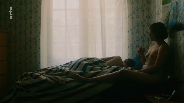 Голая Нина Ломбардо - Пока горят поля (2018)