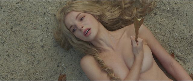 Сексуальная Ивонн Каттерфельд - Красавица и чудовище (2014)