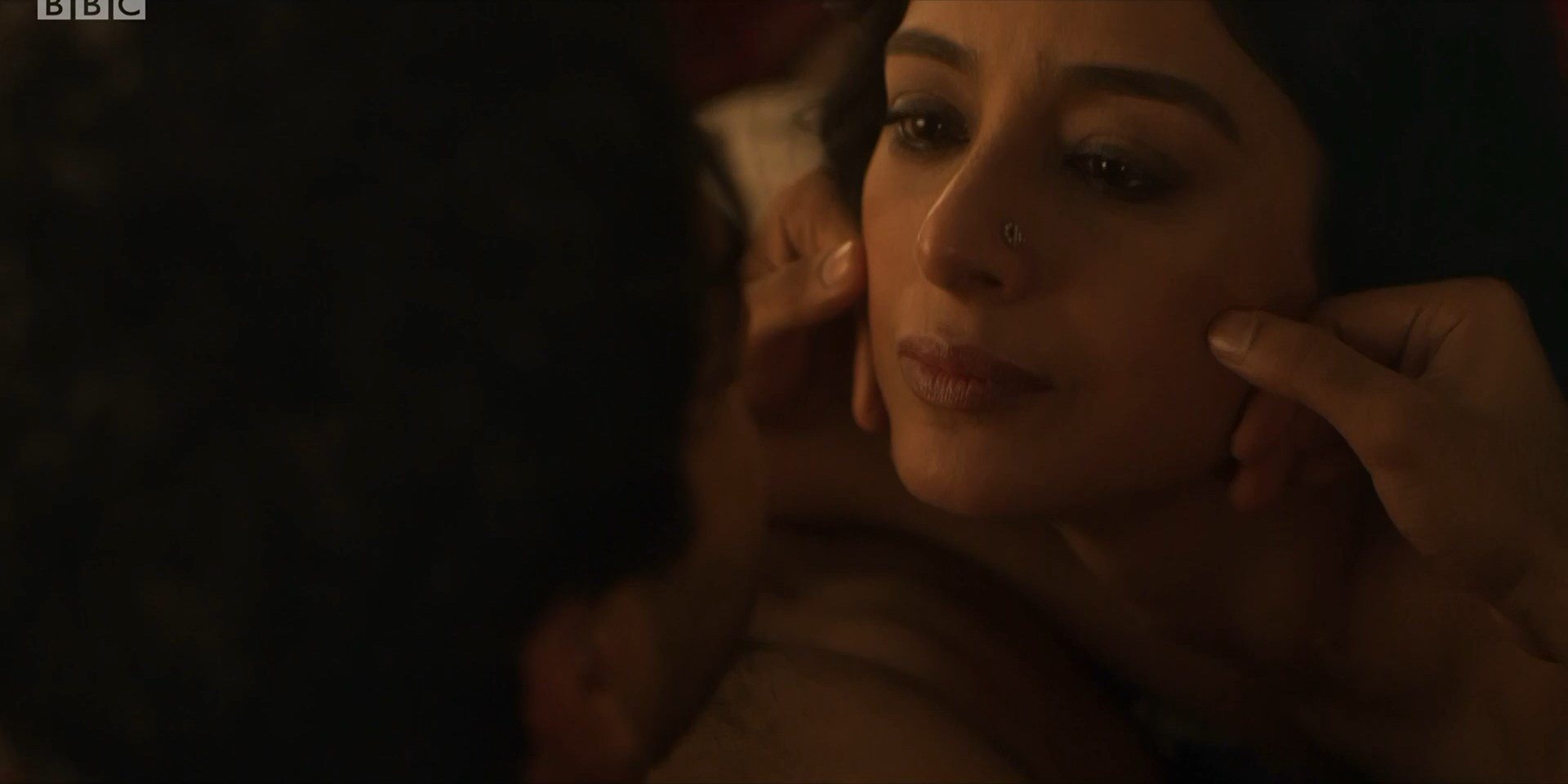 Голая Шахана Госвами - Подходящий жених 1 сезон 1-2 серии (2020) секс сцены  из фильмов на сайте EROFILMY