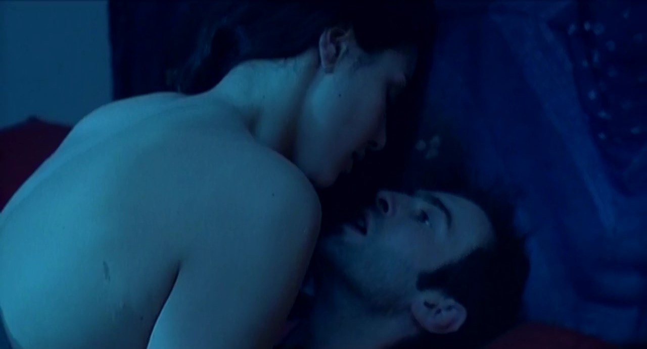 Голая Алис Исааз - Розали Блюм (2015) секс сцены из фильмов на сайте  EROFILMY