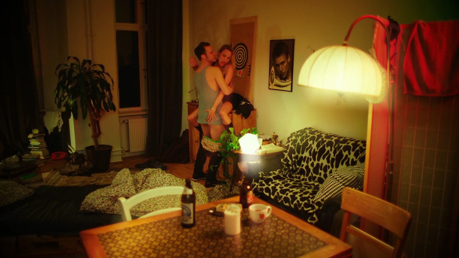 Сексуальная Гиза Флаке и сексуальная Изабель Тираух - Fur Umme (2020)