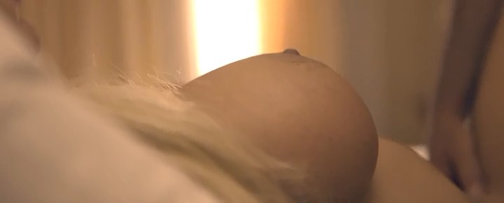 Голая Фиона Хорси и голая Натали Целино - Грязная невинная ложь (2017)