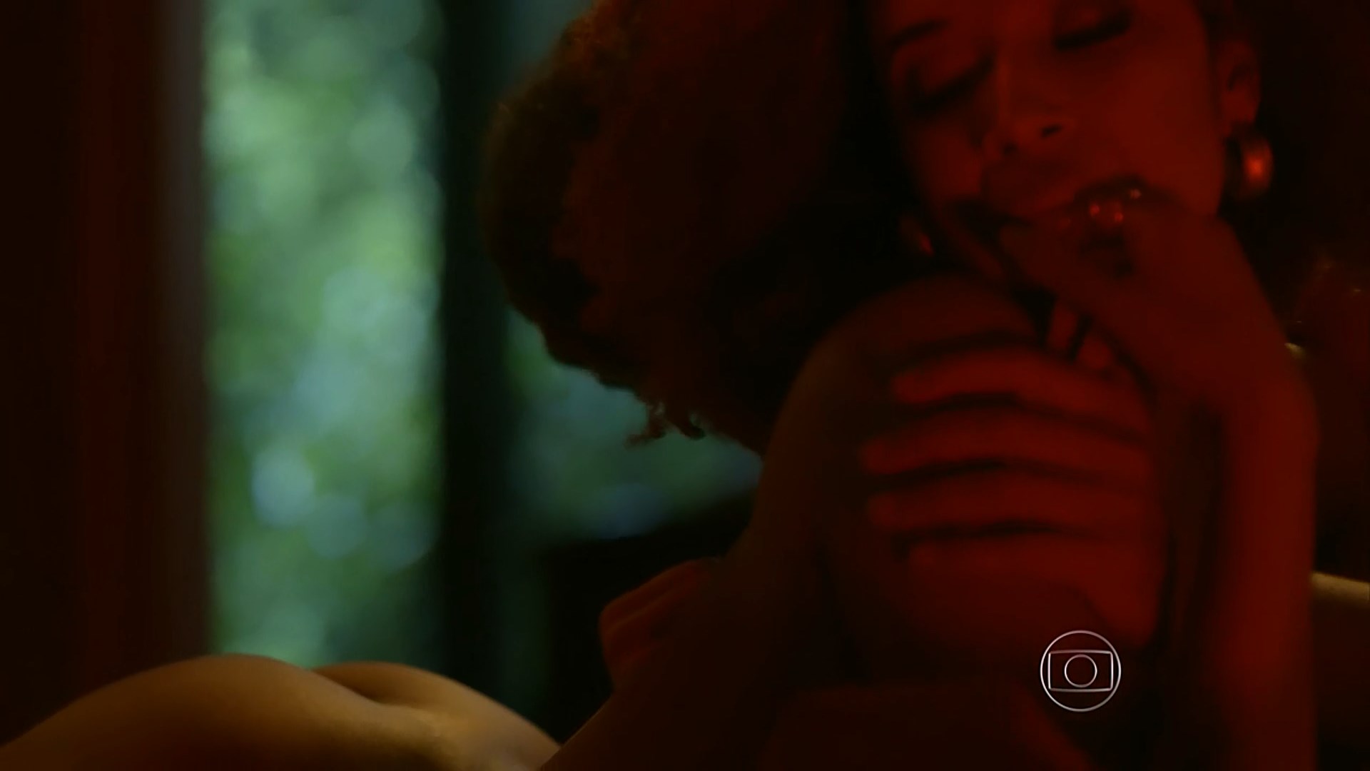 Голая Мария Биа - Секс и негры 1 сезон 2 серия (2014)