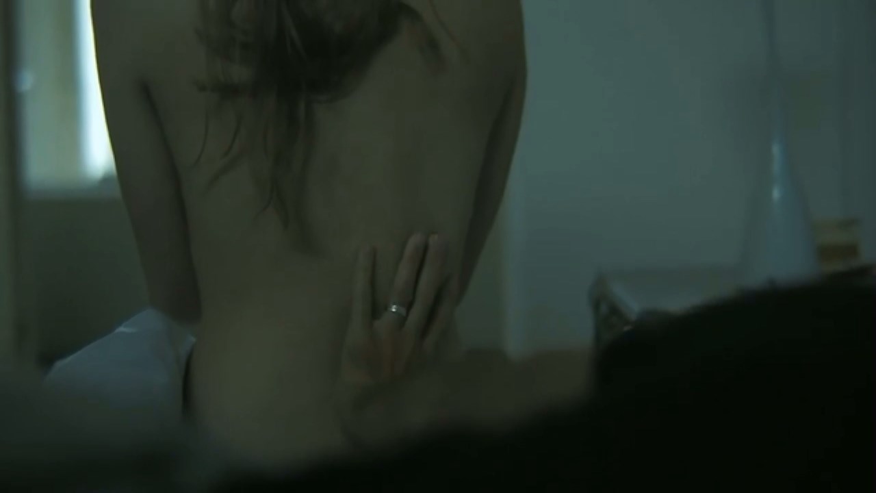 Сексуальная Элена Коппжан - Opium Lili (2011)