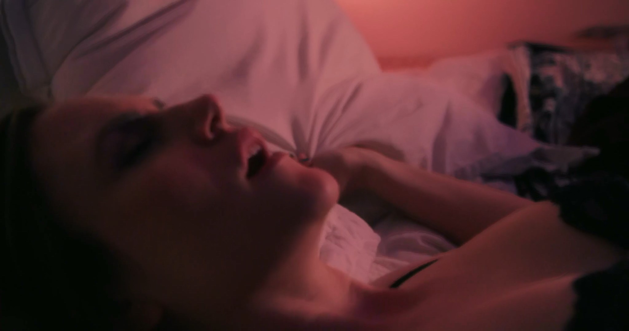 Сексуальная Франческа Фоулер – Pull (2020)