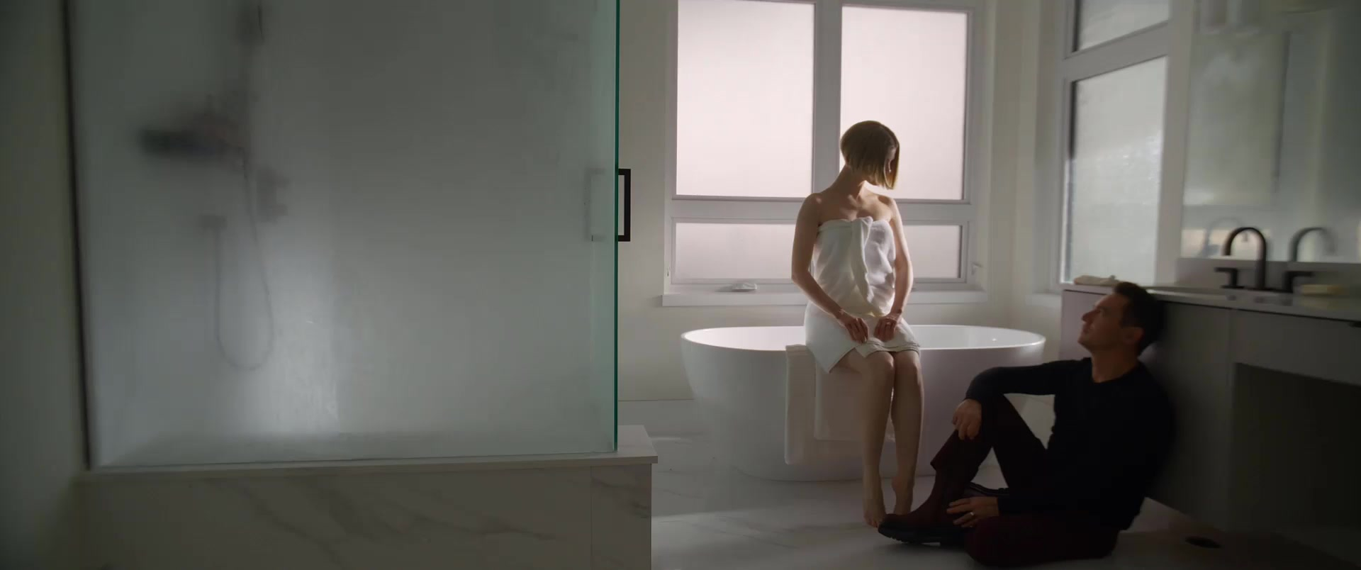 Сексуальная Аликс Вилларе, голая Елена Кампурис и сексуальная Сара Сампайю  - Как жена (2022) секс сцены из фильмов на сайте EROFILMY