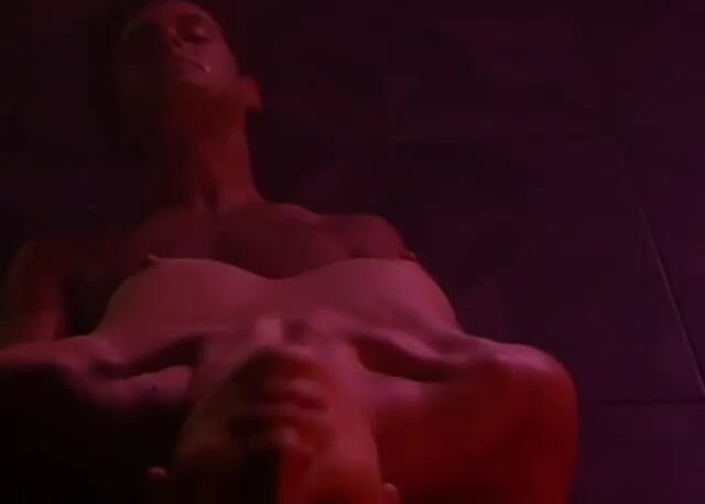 Голая Димитра Мацука - Tolmires istories 1 сезон 4 серия (1994) #2