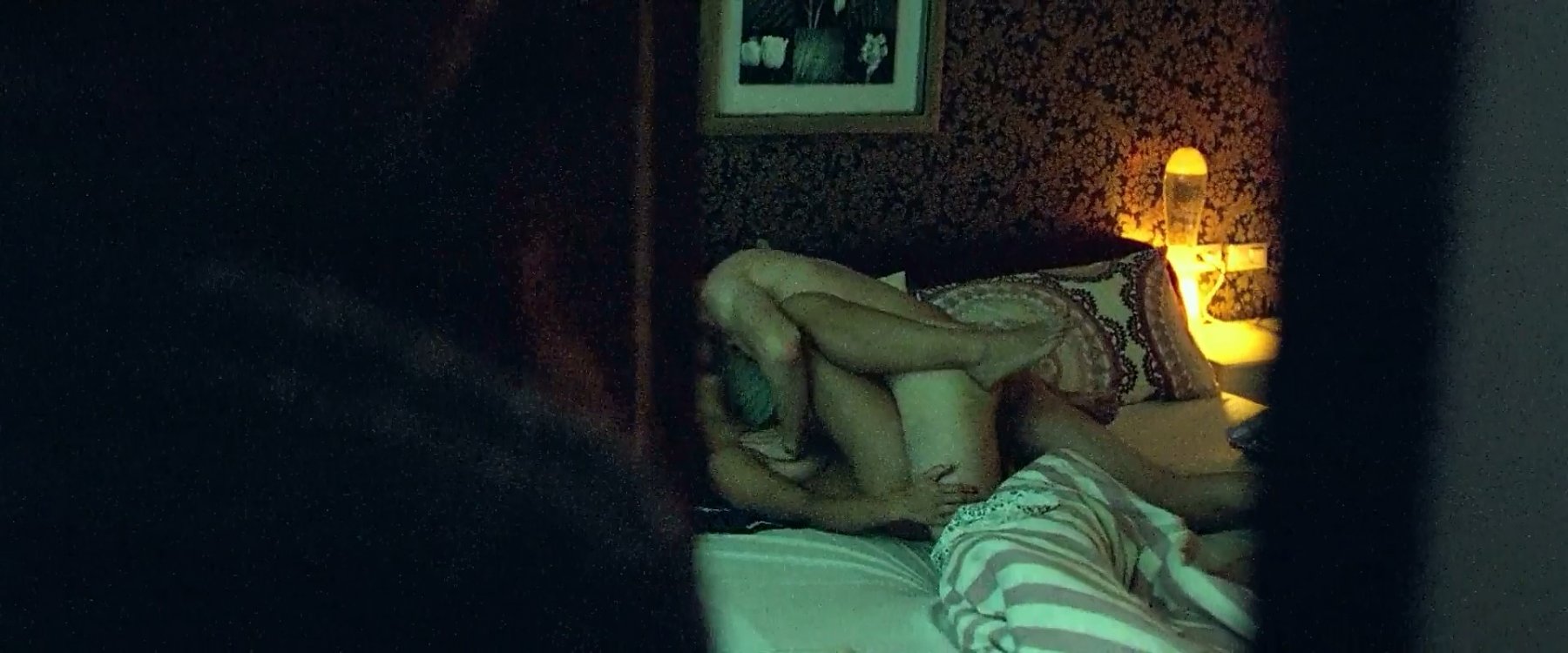 Голая Луиз Гринбер - Счастливый город (2018)