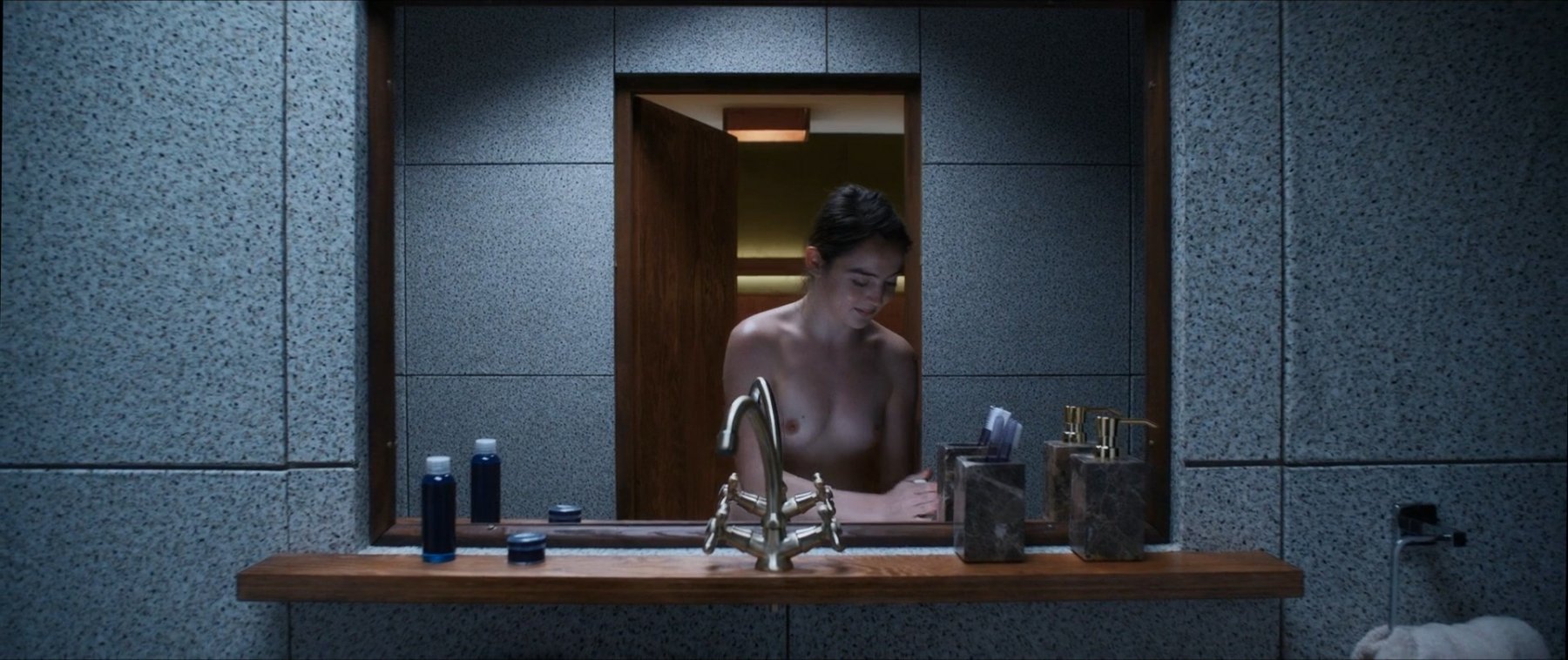 Голая Гаранс Марилье - Предупреждение (2021)