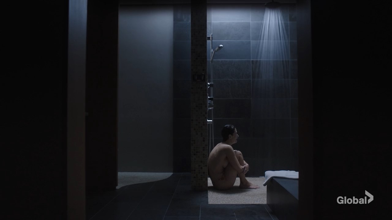 Сексуальная Джуэл Стэйт - Семейная юрфирма 1 сезон 4, 5, 7 серии (2021)