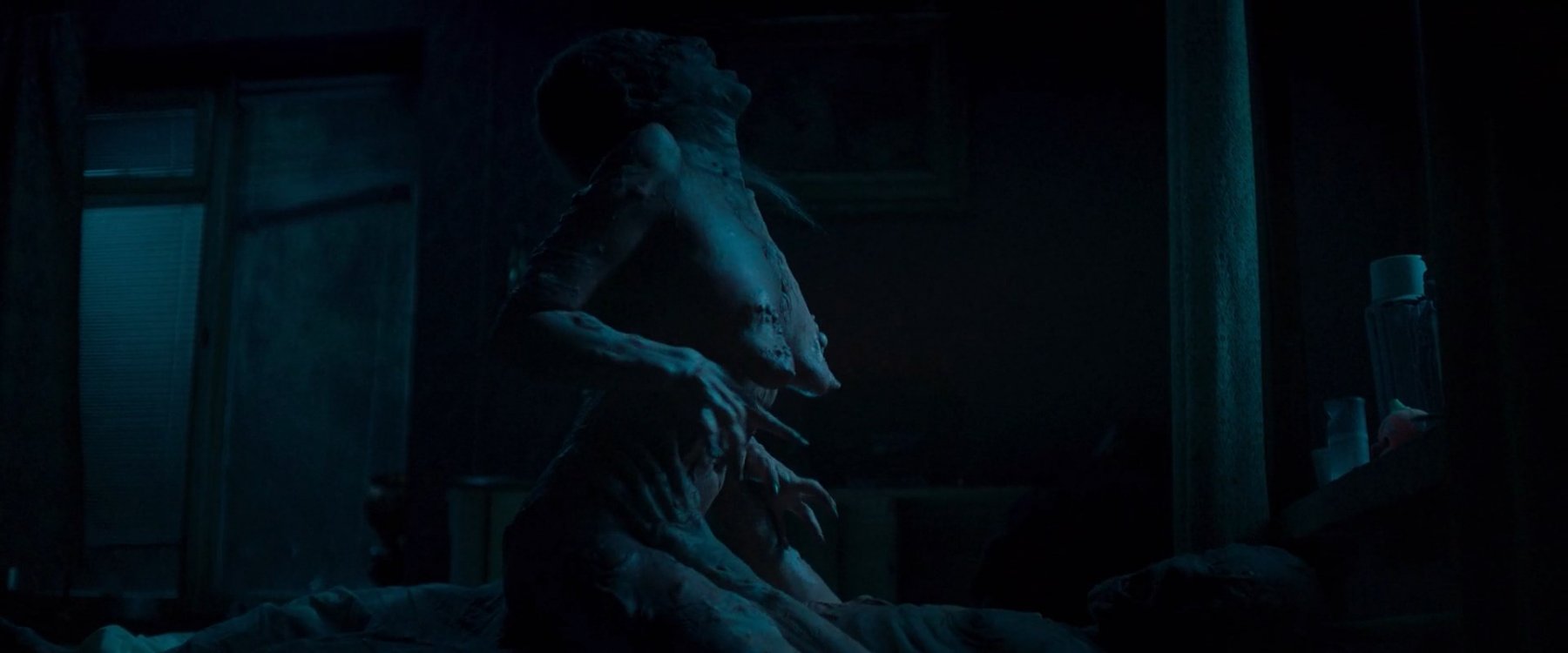 Голая Юлия Венява-Наркевич - В лесу сегодня не до сна 2 (2021)