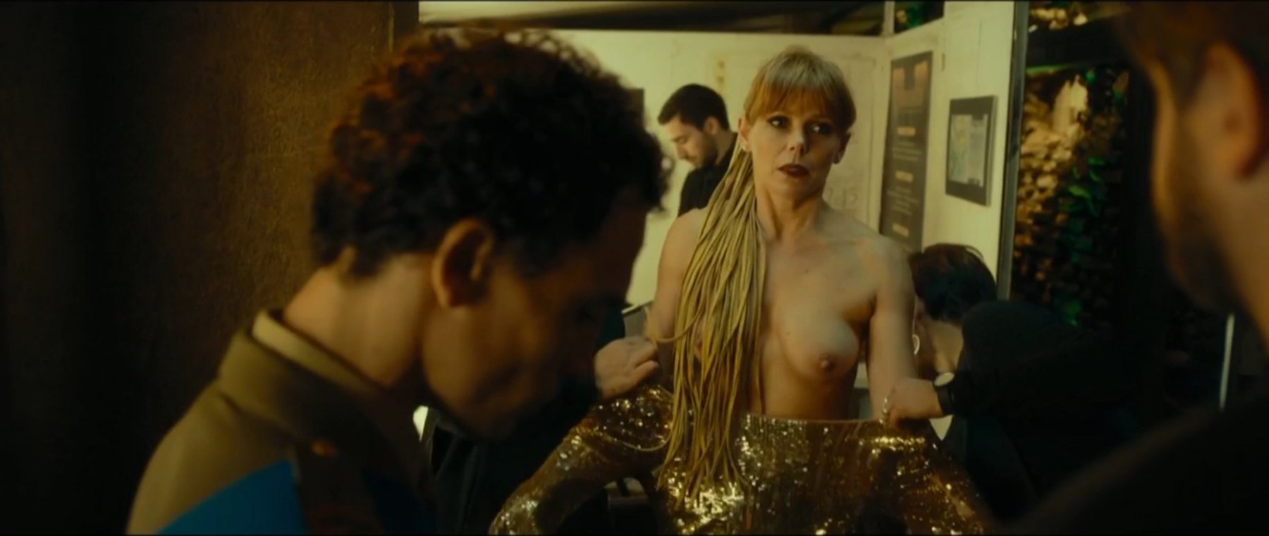 Голая Барбора Бобулова - Ла Регола д'Оро (2020)