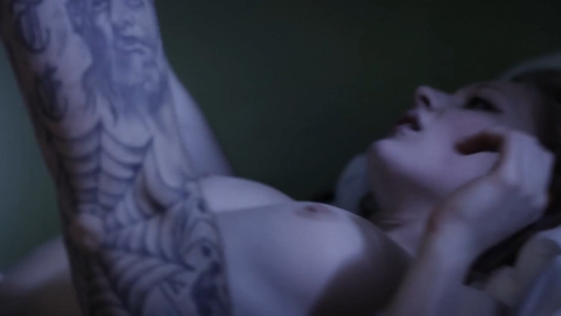 Голая Анна Мрозовска - Think About Tomorrow (2012)