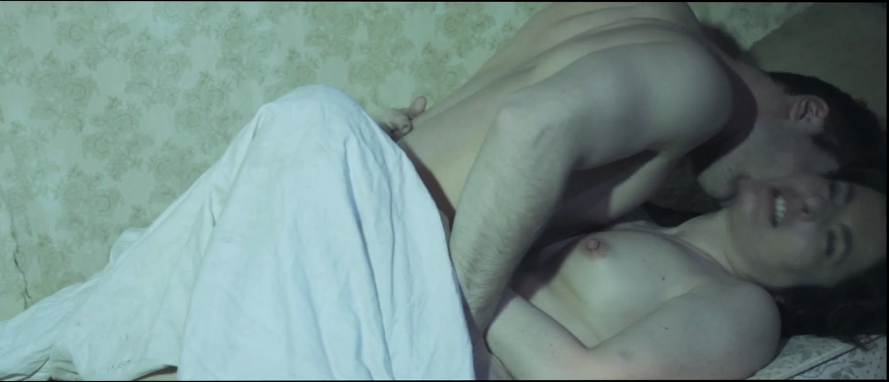 Голая Каролина Рат - Железный волк (2013)