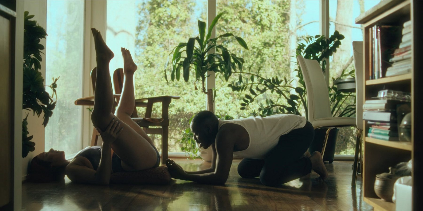 Сексуальная Синтия Кэй МакУильямс - Обычный Джо 1 сезон 2, 7, 10 серии (2023)