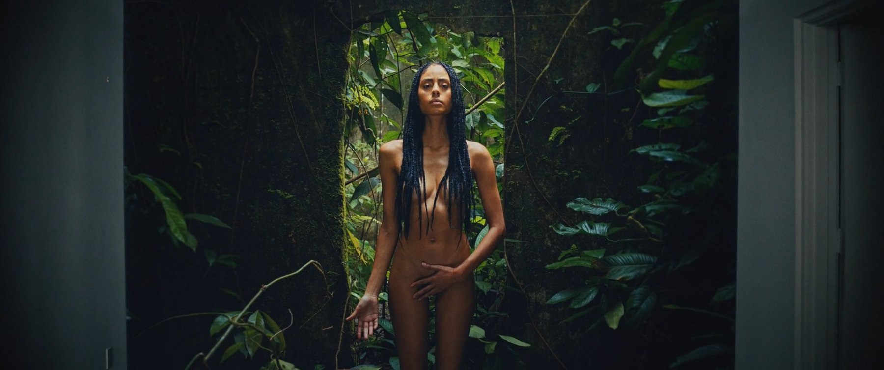 Голая Кларк Бако - Подменыш 1 сезон 5 серия (2023)