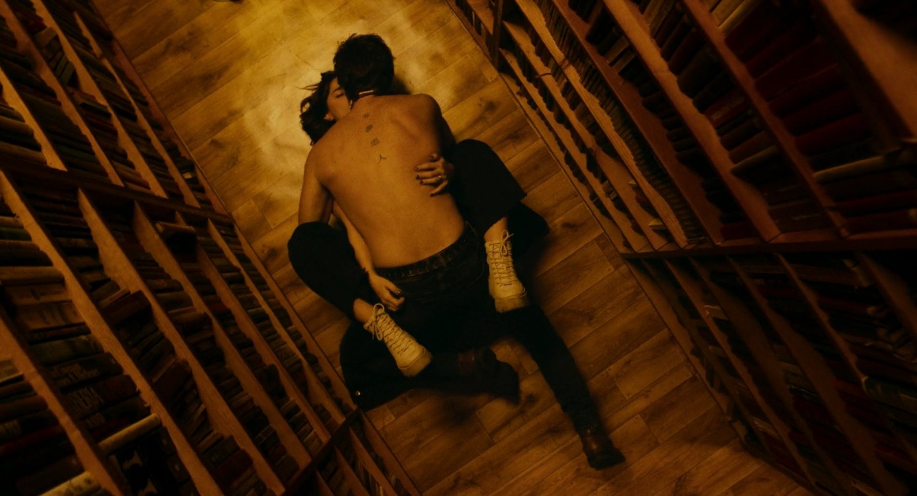 Сексуальная Кассандра Санчез Наварро - Танго, текила и капелька лжи (2023)