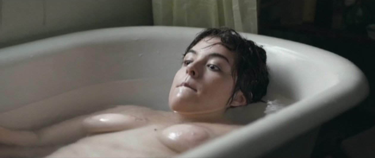 Голая Дэней Рейно - Porcelana (2013)