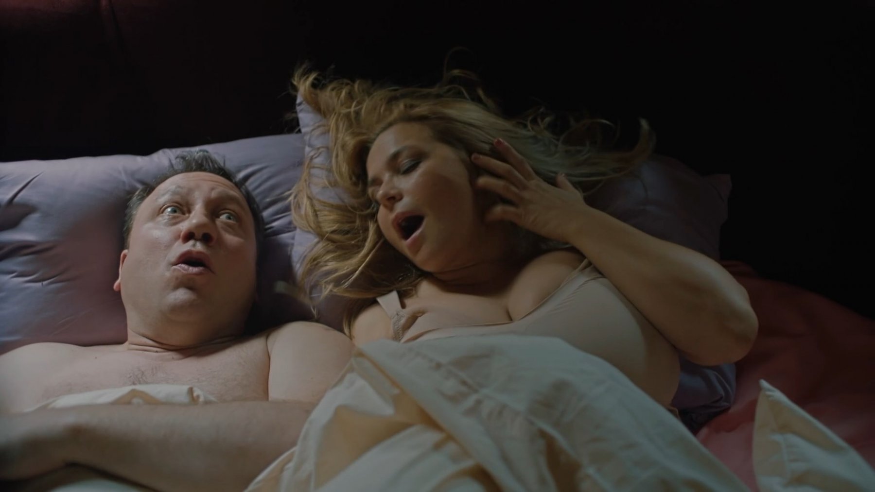 Сексуальная Ирина Пегова - Моя мама — шпион 1 сезон 15 серия (2023)