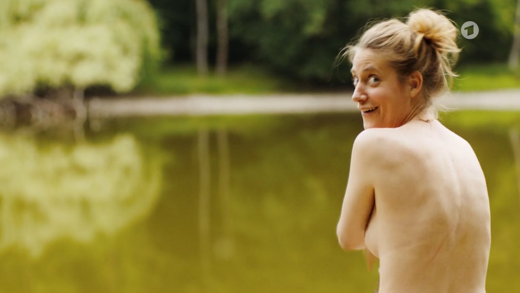 Сексуальная Беттина Бурхард - Landfrauen - Wir können auch anders! (2023)