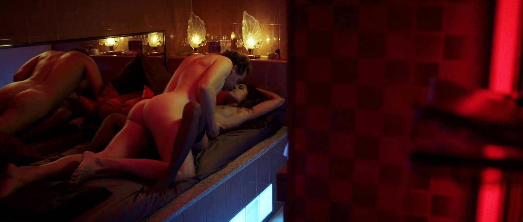 Голая Чарли Чан Дагелет - Амстердам (2013)