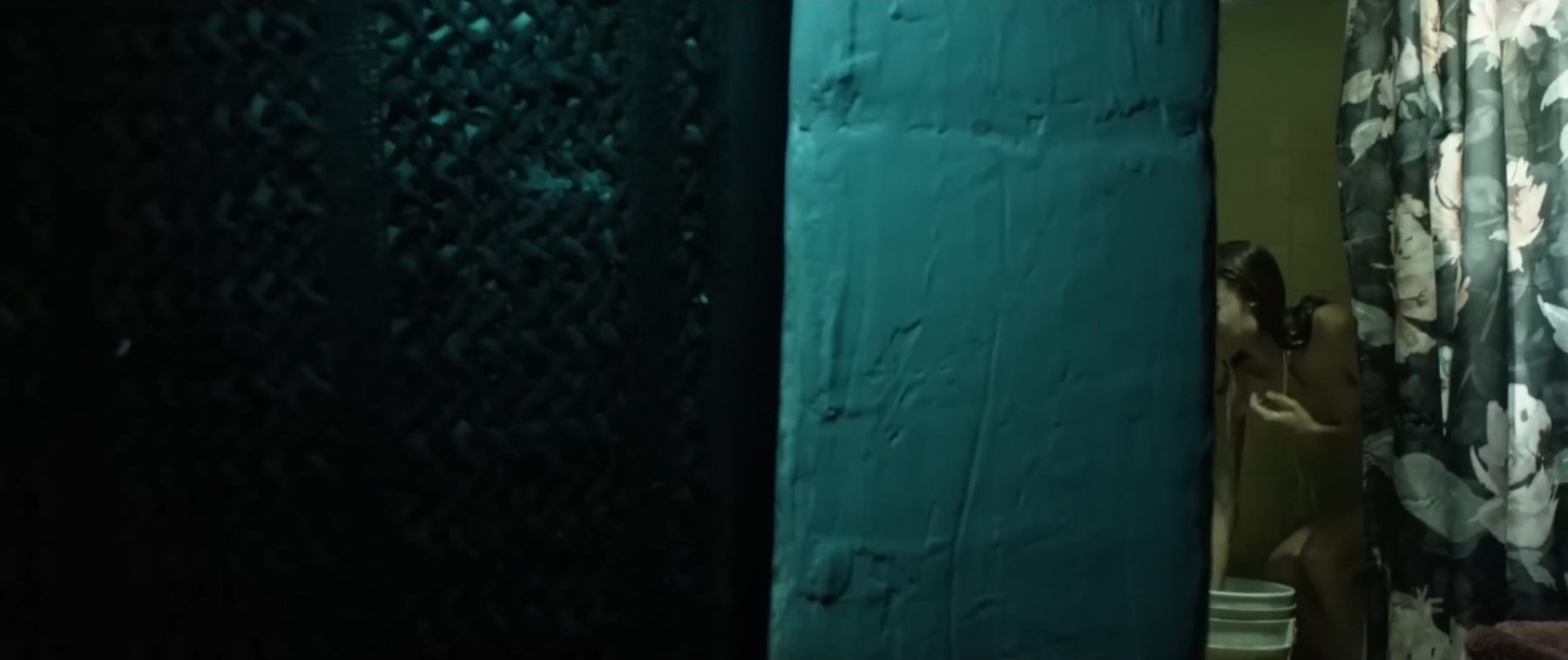 Сексуальная Далия Куэн – La Escort (2022)