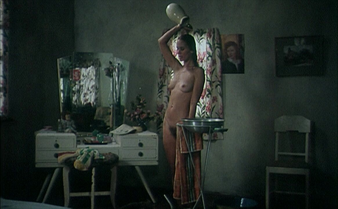 Голая Карен Блэк - Killing Heat (1981)