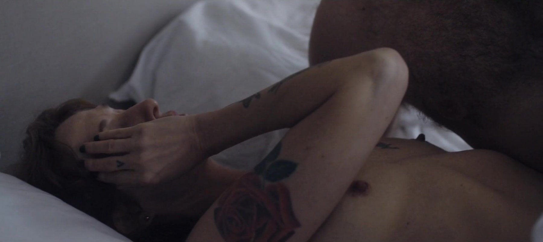 Голая Глория Карра - Прилив (2020)