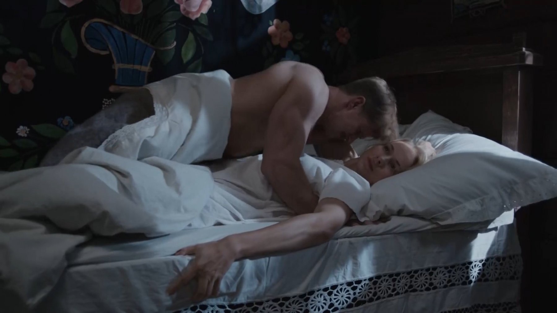 Сексуальная Елена Аросьева - Два берега 1 сезон 5-6 серии (2018-2023)