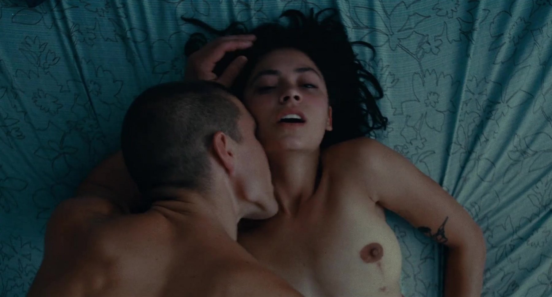 Голая Блю Хант - Мертвая сущность (2024)