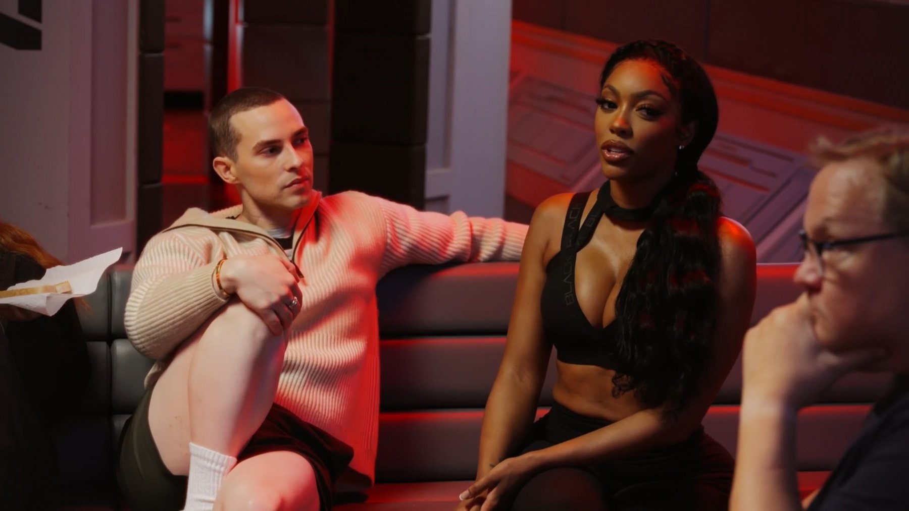 Сексуальная Порша Уильямс Гуобадия - Stars on Mars 1 сезон 8 серия (2023)