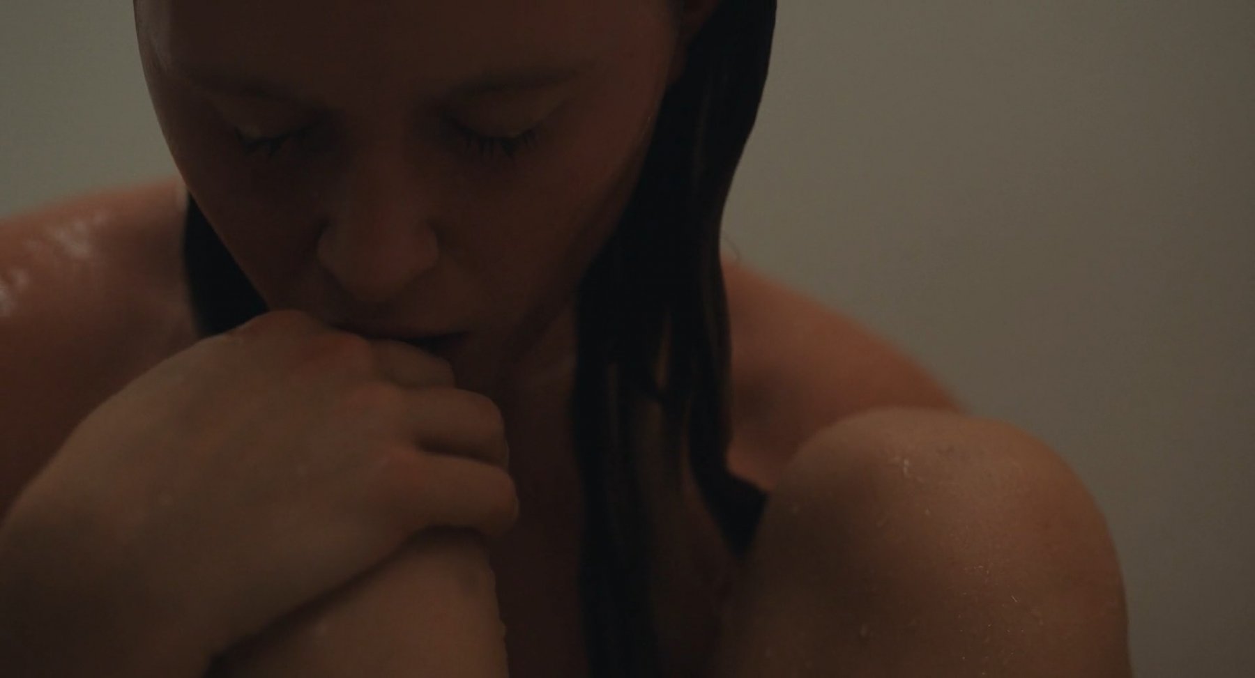 Сексуальная Элайза Сканлен - Девушка по фамилии Старлинг (2023)