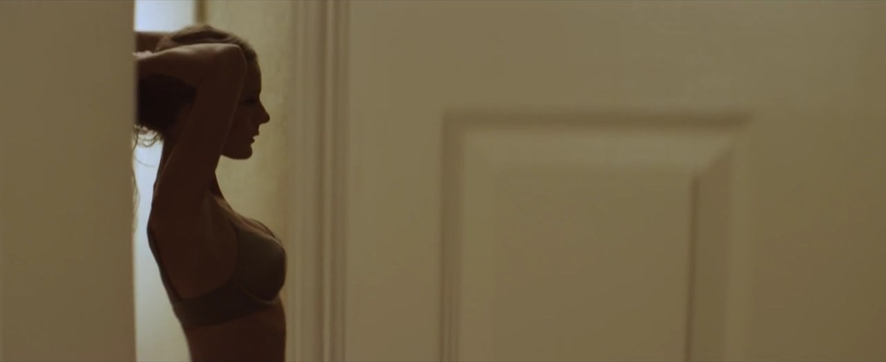 Сексуальная Элизабет Сэнди - FailSafe (2014)