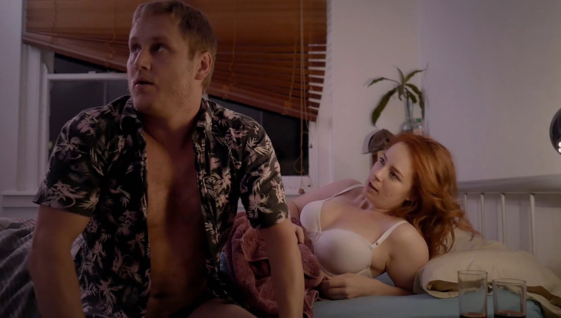 Сексуальная Грейс Руврей - 600 бутылок вина 1 сезон 1-2 серии (2017)