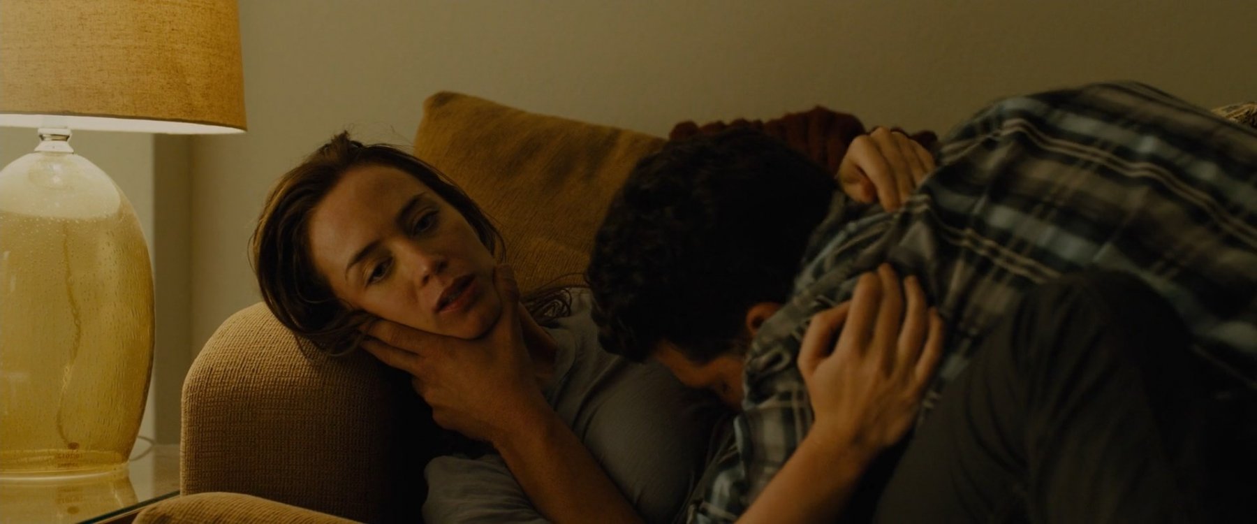 Сексуальная Эмили Блант - Убийца (2015)