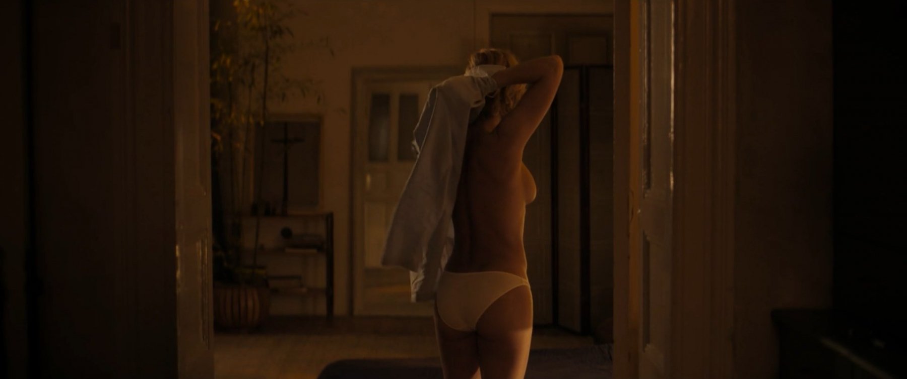 Голая Лена Гора - Святой (2023)