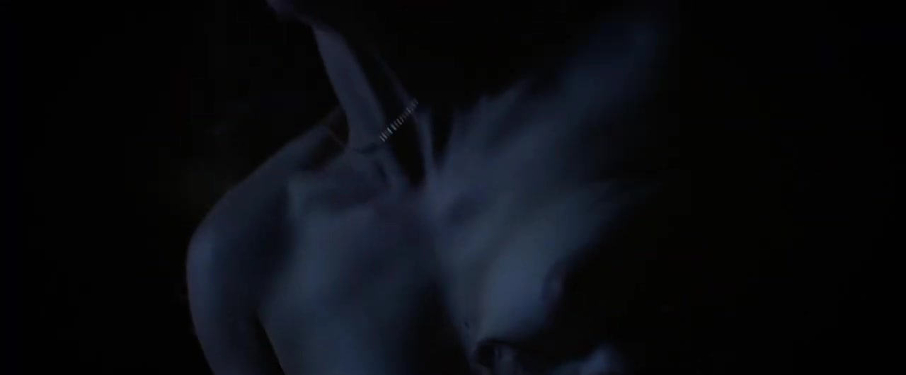 Голая Лора Гордон - Прилив (2018)