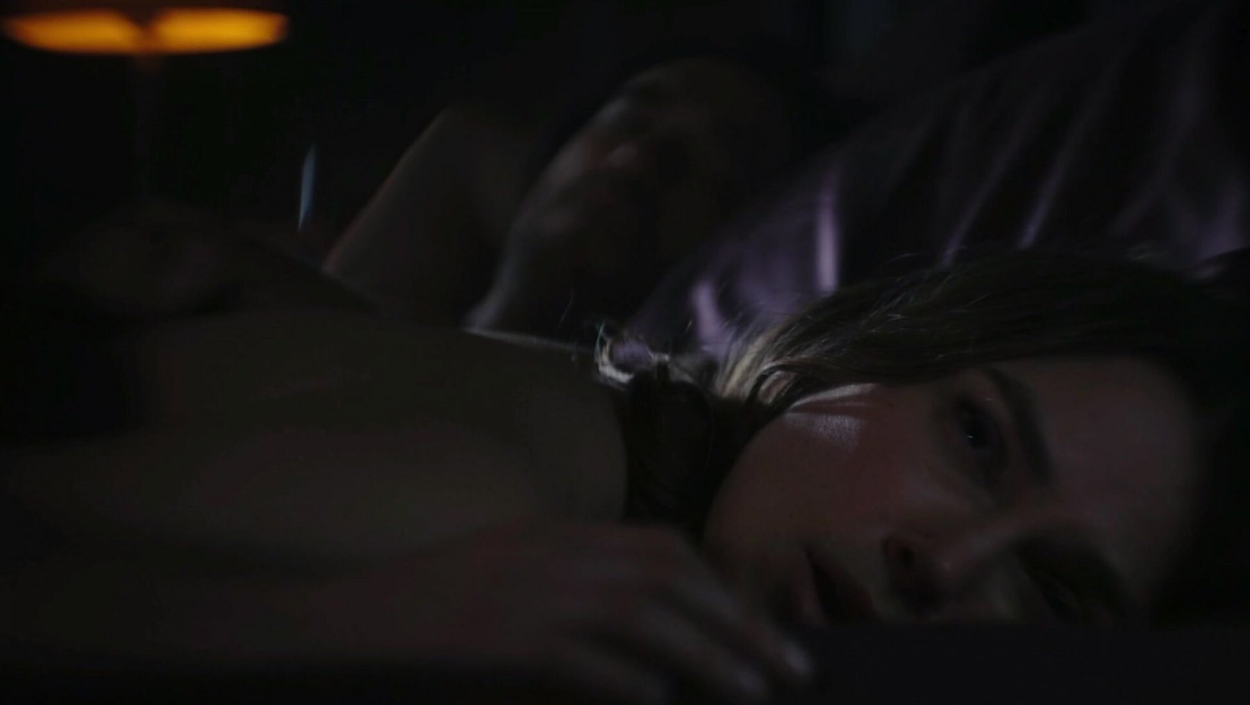 Сексуальная Кира Найтли - Черные голуби 1 сезон 1-6 серии (2024)