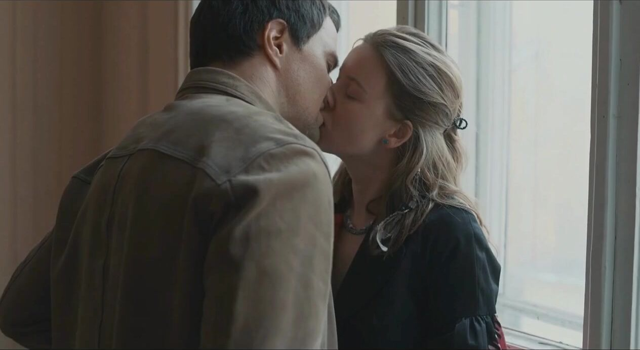 Сексуальная Ирина Старшенбаум - Надвое 1 сезон 3 серия (2022)