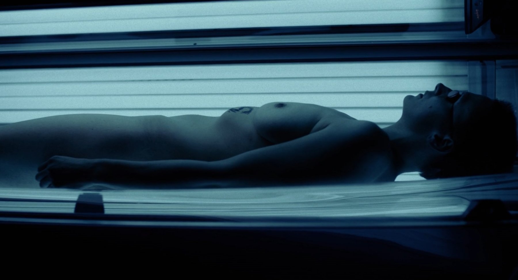 Голая Наталия Сикора - Bitter herb (Piolun) (2019)