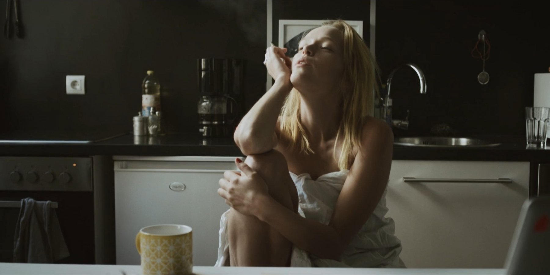 Сексуальная Ливия Маттес - Strassenkaiser (2016)