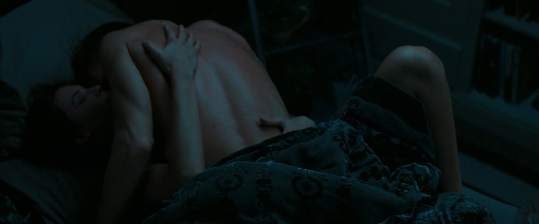 Сексуальная Одетт Эннэйбл - Нерожденный (2009)