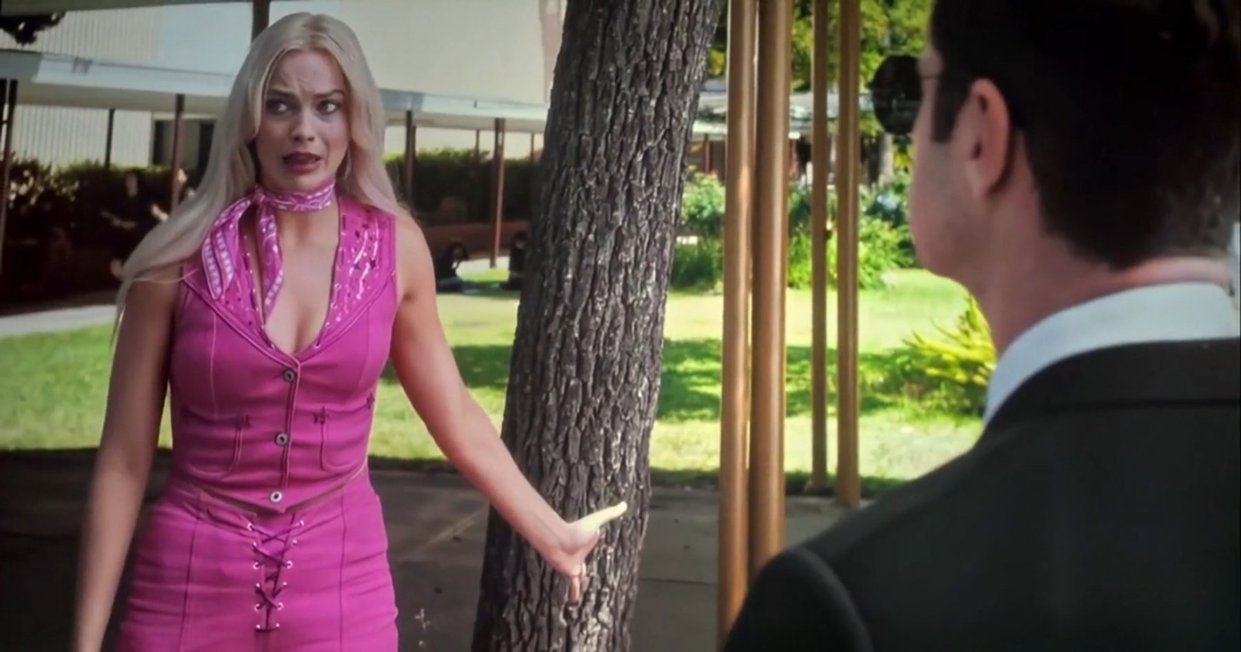 Сексуальная Марго Робби - Барби (2023)