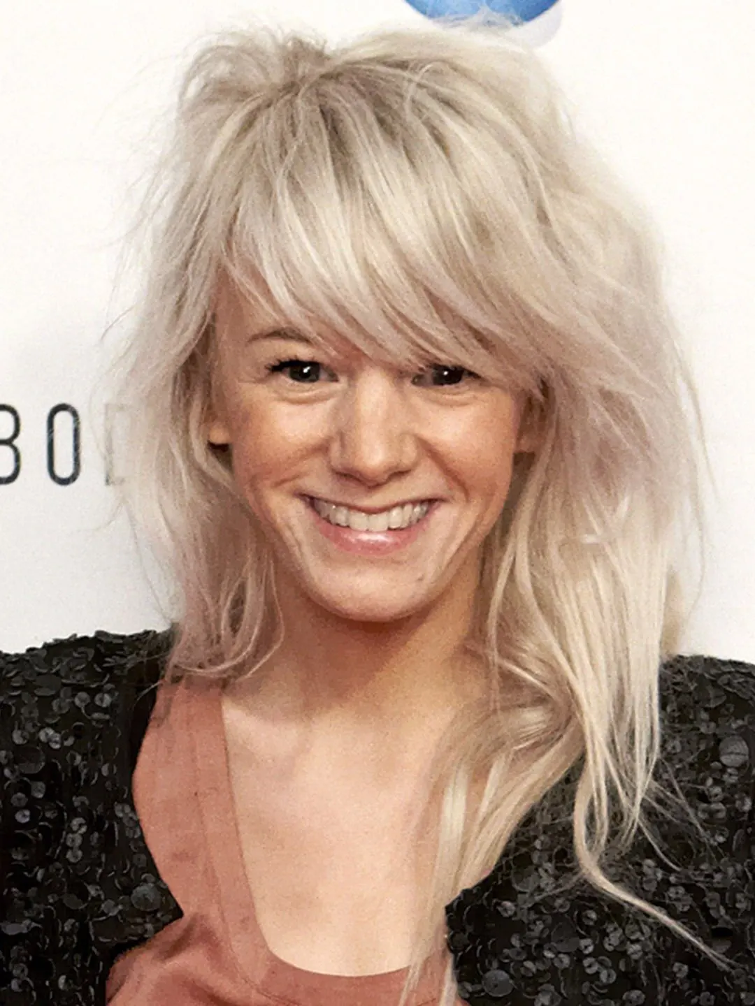 Голая Лене Нюстрем и голая Пернилла Валентайн - Избавь нас от лукавого  (2009) секс сцены из фильмов на сайте EROFILMY